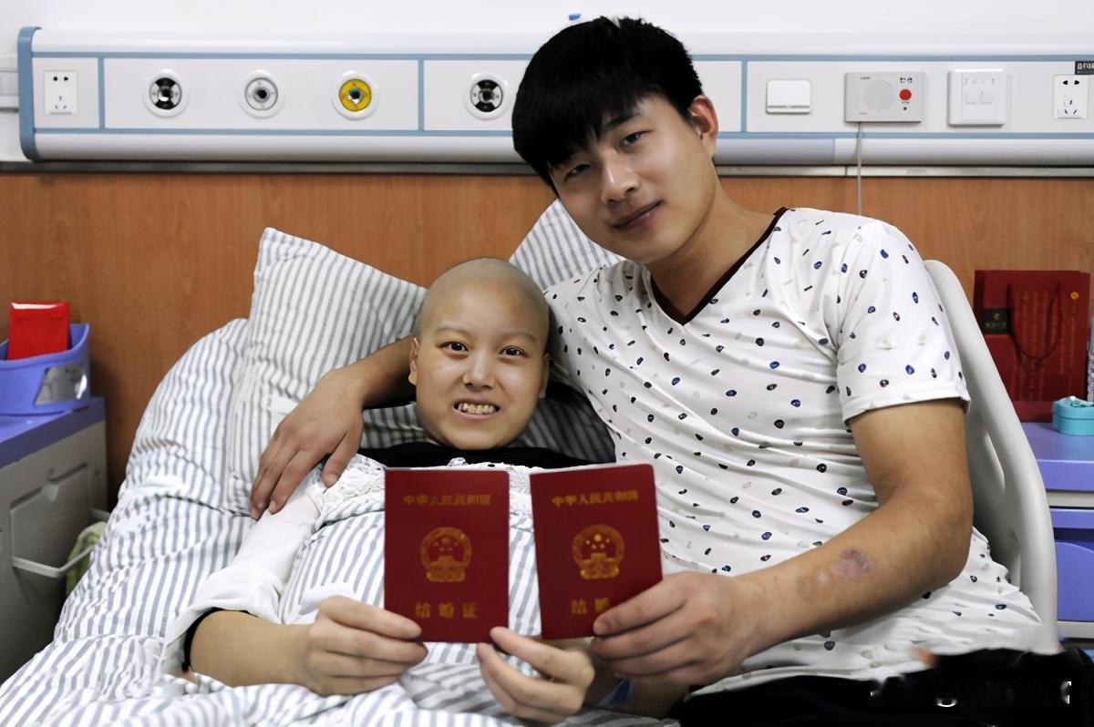 2015年，男子在妻子去世后，将妻子生前用的手机里充了1000元话费，然后又将手