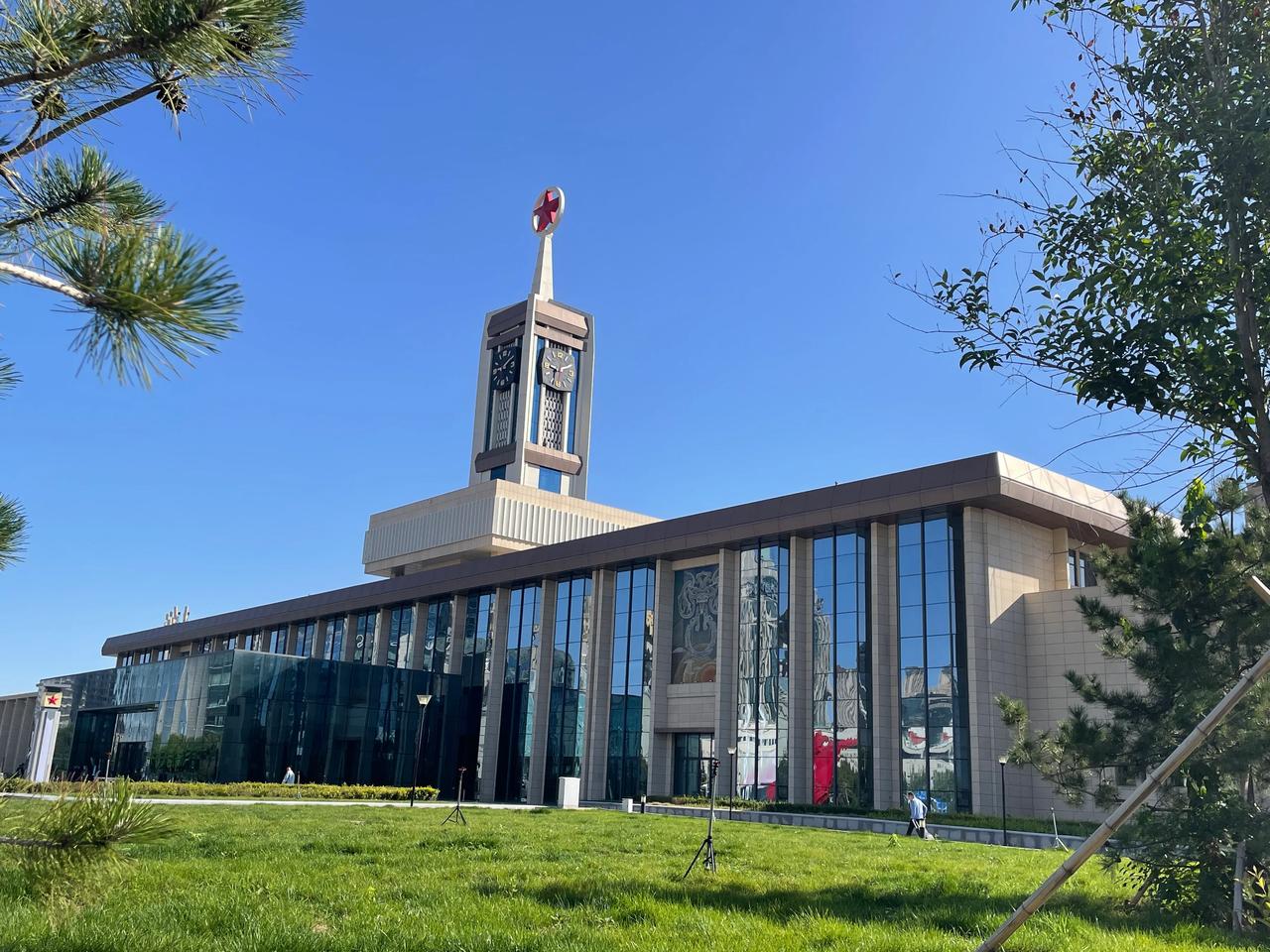    #旅游# 石家庄还不是旅游城市，我们只好背起行囊，背井离乡，去找寻一种与众