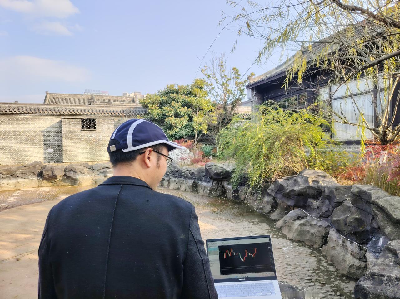 今晚八点半非农登场，大行情要来了！
　　非农数据是这个月最重磅的数据爆点，黄金肯