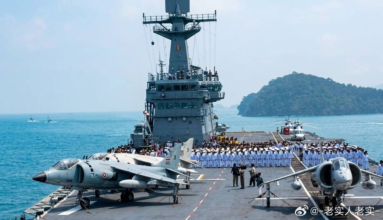 东南亚小霸王曾经的辉煌：泰国皇家海军的海鹞。总共从西班牙订购9架二手封存货，给查