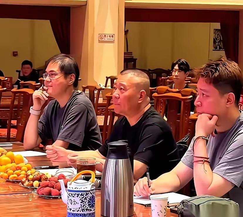今年是德云社成立三十周年麒麟剧社成立十周年，为了庆祝这个非常具有纪念意义的日子郭
