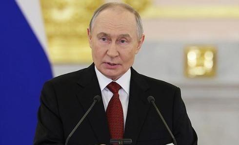 全世界都被普京骗了？打乌克兰只是幌子，真正目标其实已悄悄布局四年？俄罗斯对乌克兰