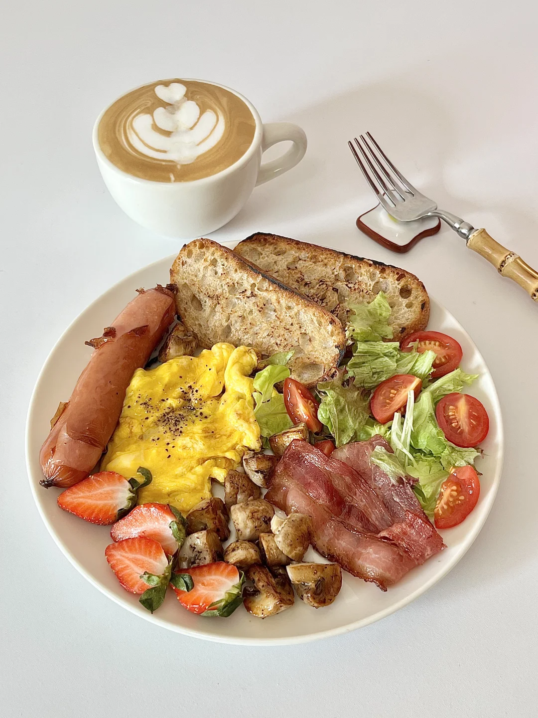 元气早餐|欧包🍞滑蛋🍳培根🥓热拿铁☕