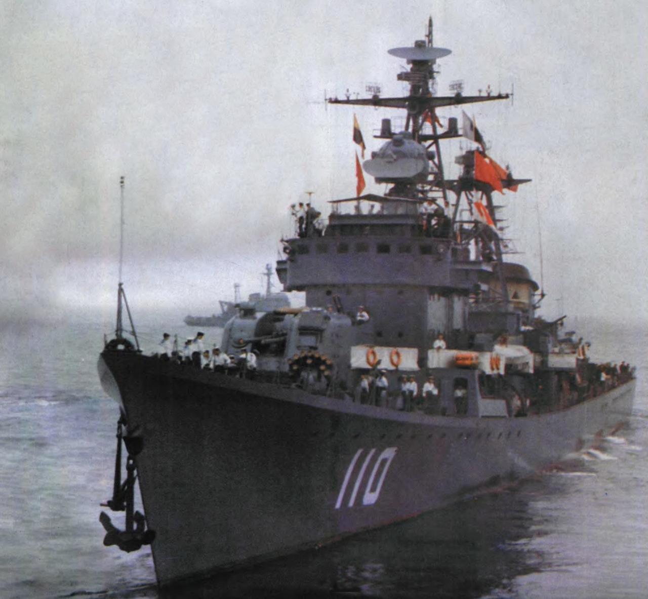 051型导弹驱逐舰