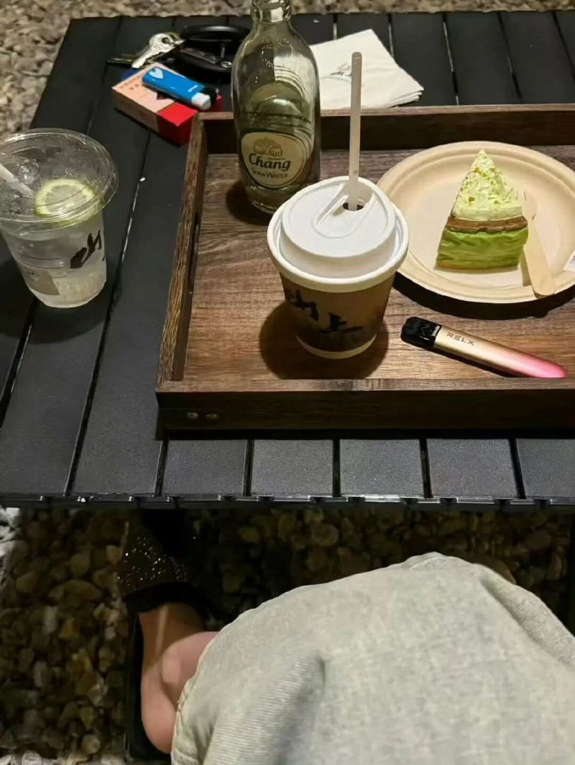 混日子能有什么好后悔的 人家吃苦的年纪我在享福 人家享福的年纪我就入土 我不赚死