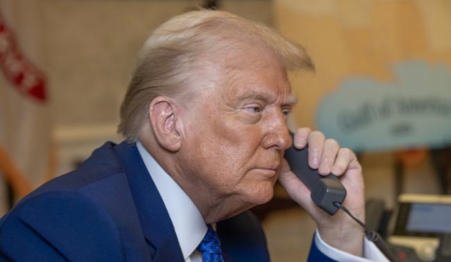 北京时间2月4日晚间，美国一通电话打到了中国，因为特朗普很着急，需要为接下来4月