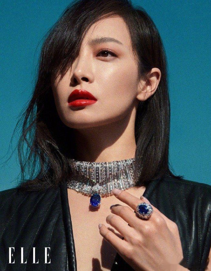 #新浪娱乐[超话]##韩国网友评宋茜写真撞脸金素妍##宋茜vs金素妍#好家伙被韩