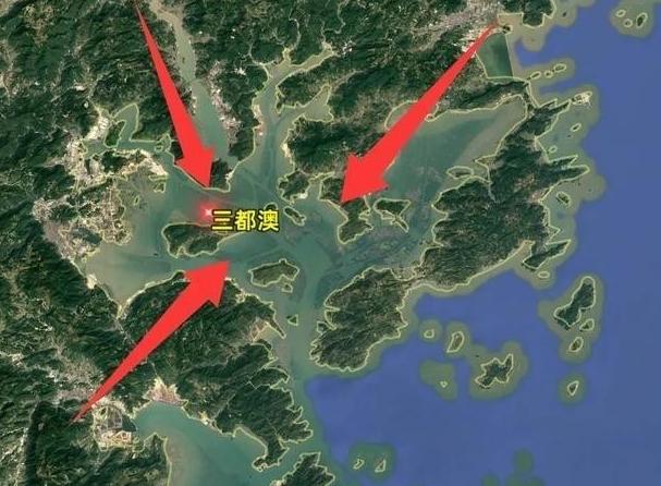 中国发现一个能停靠上百艘航母的 深水港 ，位置太关键了！你敢信吗？在咱们国家的东