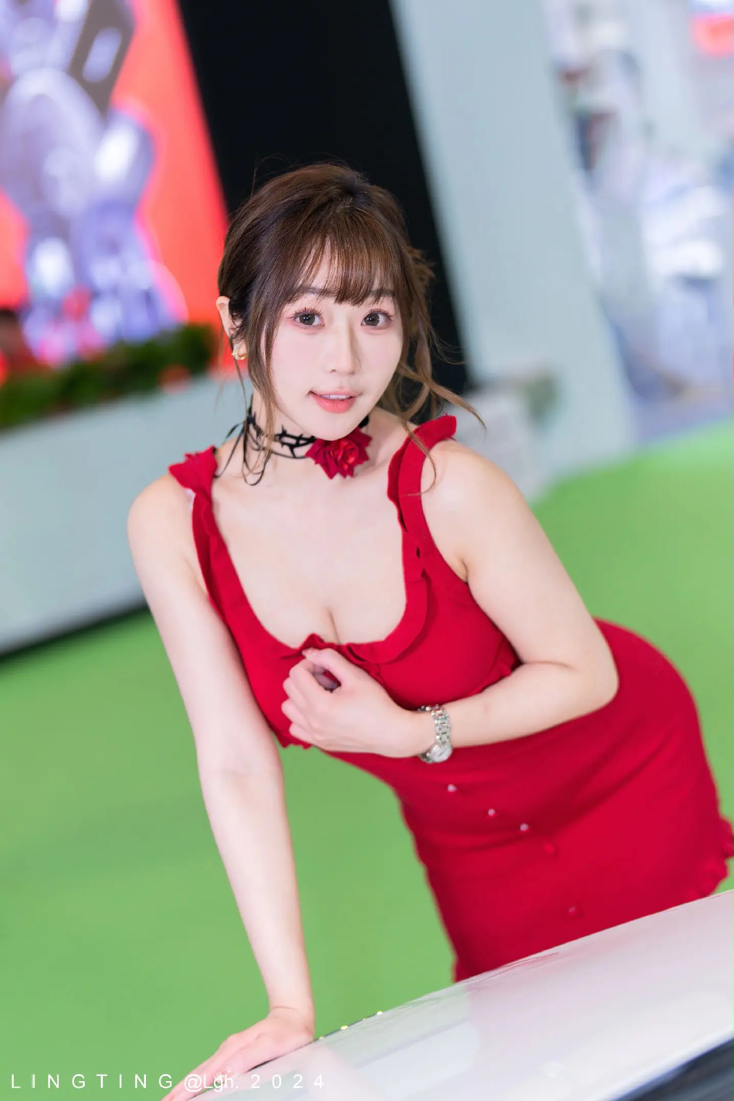 2024深圳改装车展模特：Dora莹。