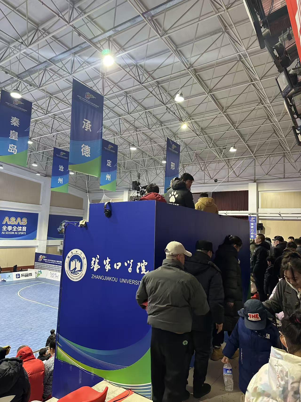 张家口队打破保定队十七轮不败战绩 保定队十七轮不败金身告破，张家口队以硬碰硬，用