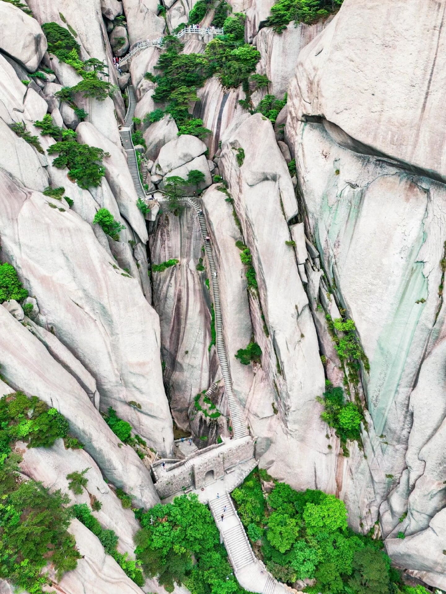 古人笔下的山峦，宛如人间仙境！⛰️