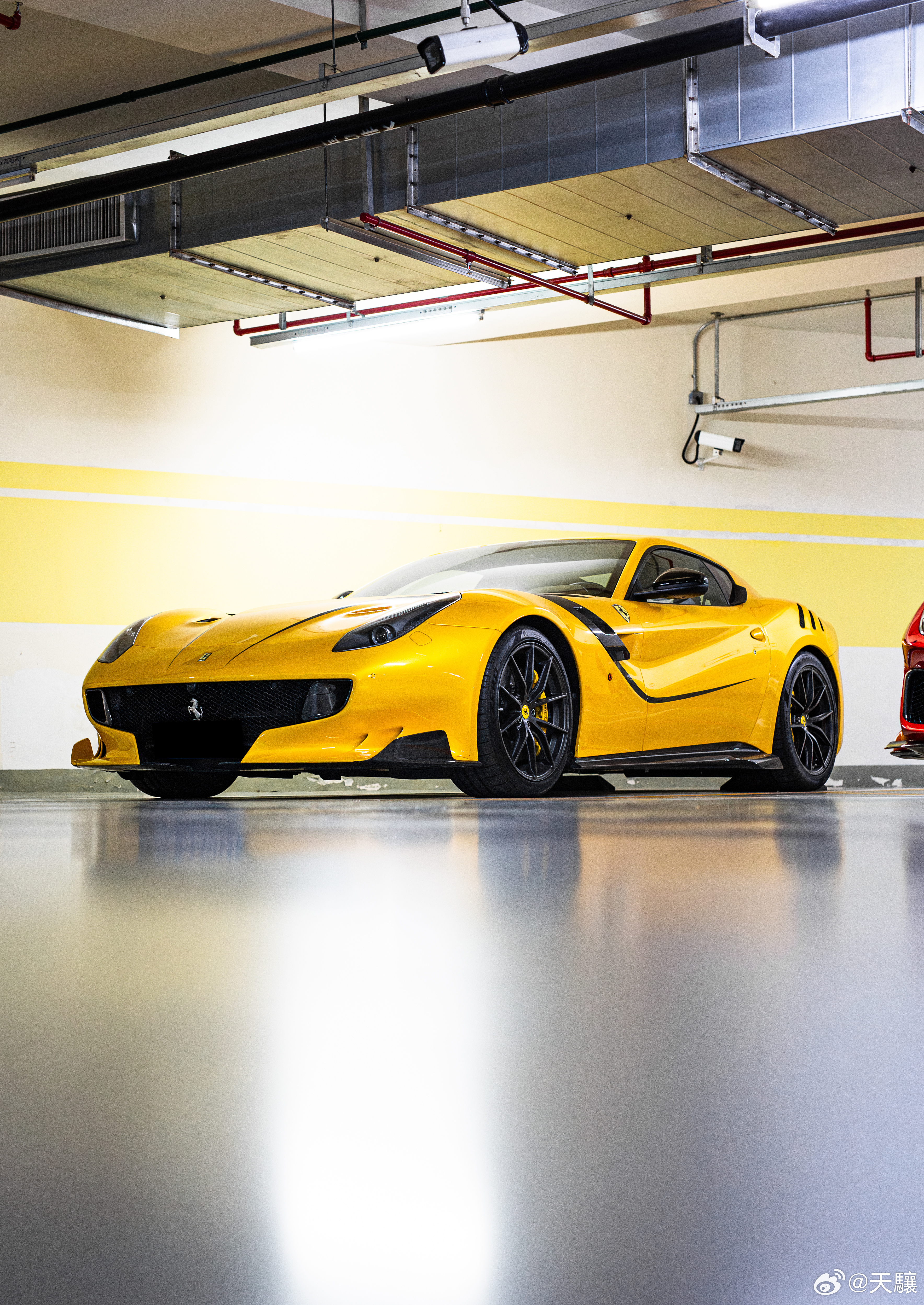 F12 tdf三层黄+棕色内饰V12 GT 的最佳诠释 