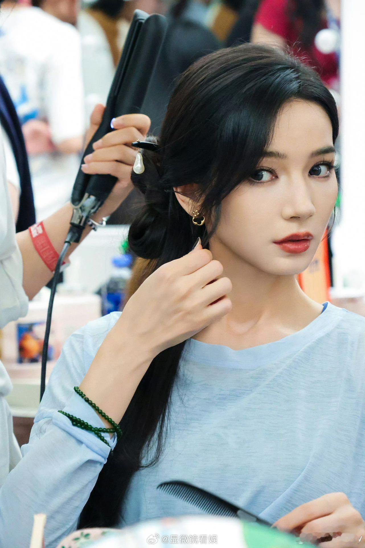 代斯五年级时就这么时尚了代斯童年照自带超模气场 救命😍😍😍这是什么神仙颜值