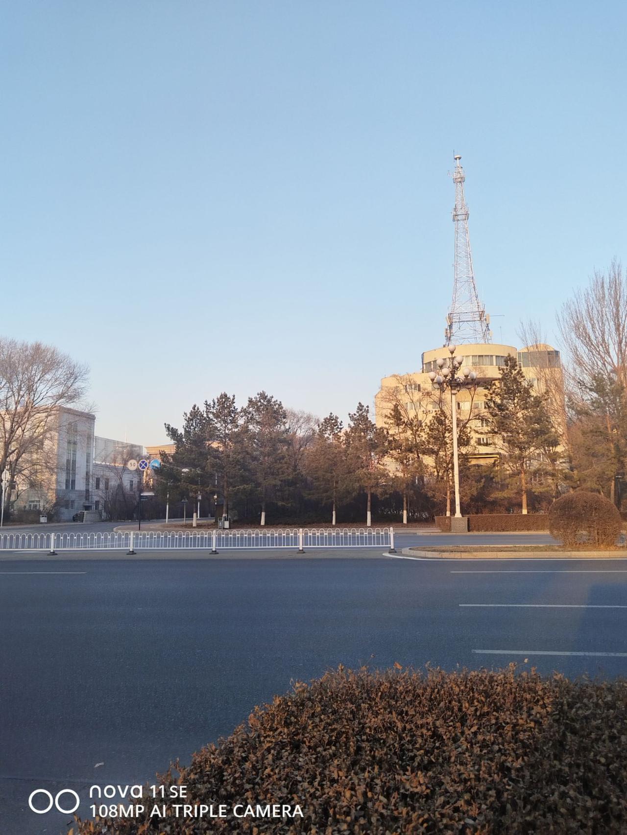 每个人都在奔赴各自不同的人生 路上的风景 日落🌄 路上 每日一拍