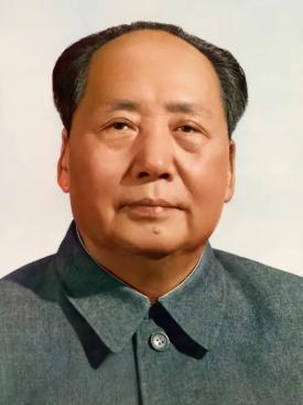 1963年，总政治部主任罗荣桓去世，他去世前曾希望萧华接替他的位置，然而萧华太年