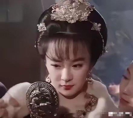 年轻时的霍思燕也太美了！现在的内娱找不到代餐，可惜结婚后就不出来拍戏了。 ​​​