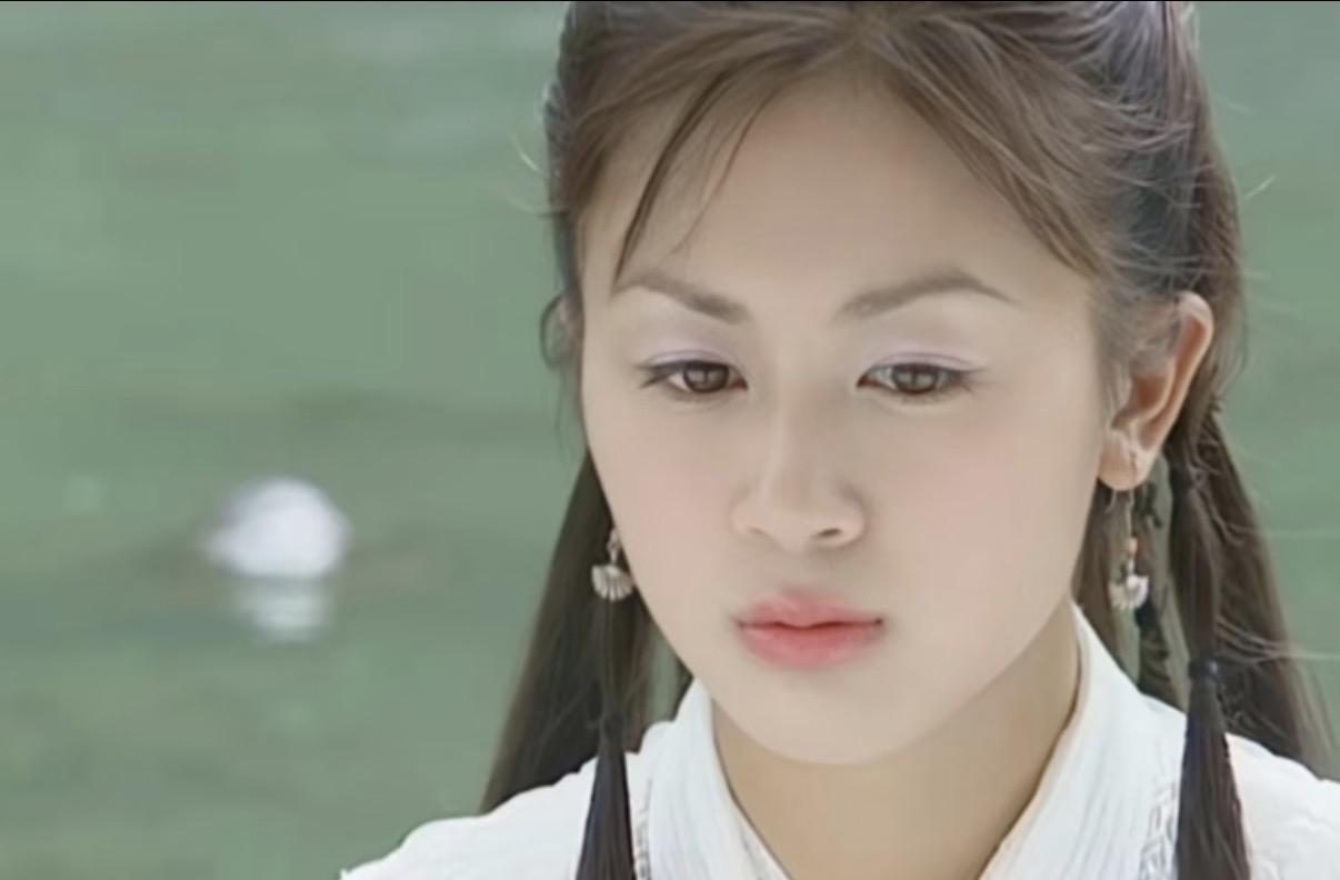 为什么她被称为人间白月光？当年的《大唐双龙传》大家还记得吗？
唐宁在剧中饰演的师