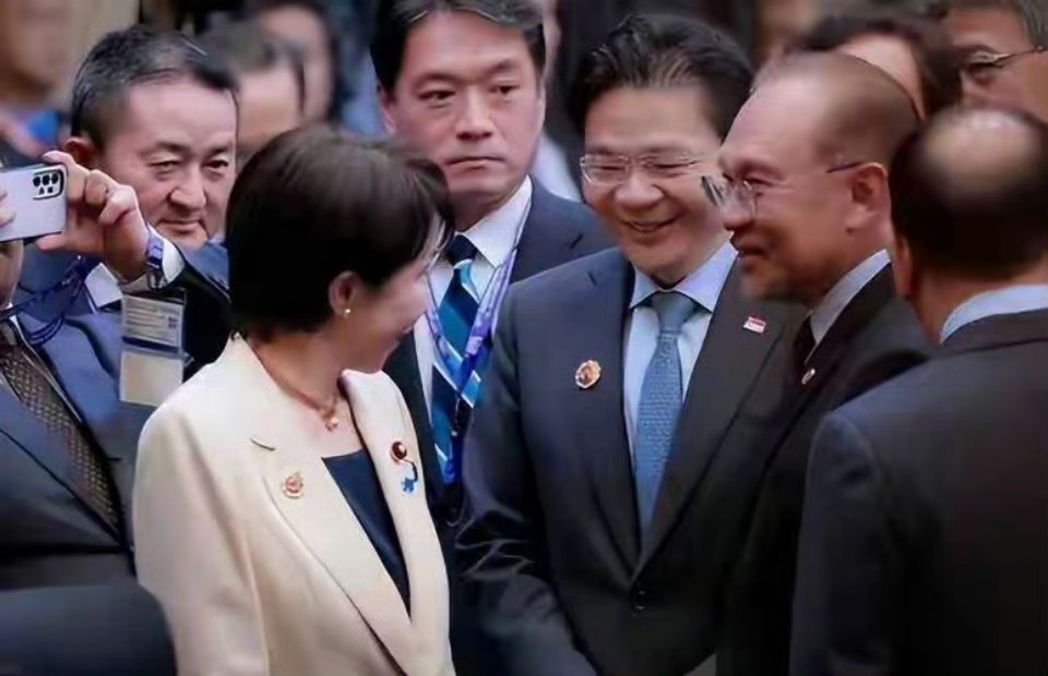 高市被曝想争取他国支持缓解外交摩擦危机不是陷阱而是震慑豺狼凝聚民心士气横扫障碍的