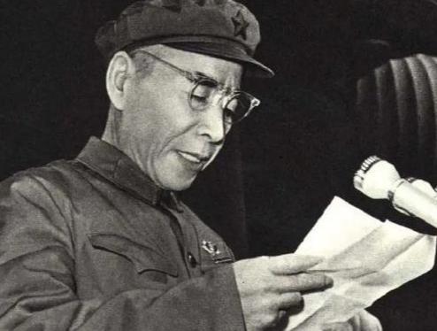 1983年冬，解方少将确诊食道癌，一位老部下的遗孀执意前来探望，解方却让夫人赶紧