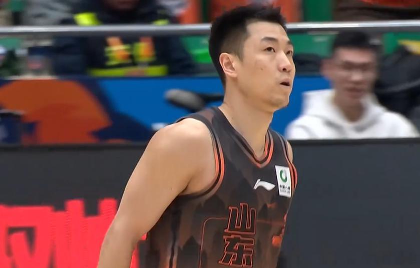 高诗岩这连续三个三分 厉害啊！ 