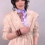 向佐郭碧婷互换衣柜 我们都是向佐郭碧婷两口子换装play的一环嘛，也是开辟了新赛