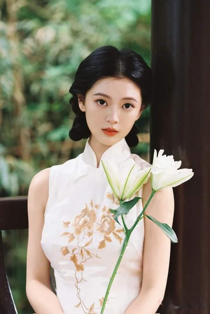 古典优雅，花间美人