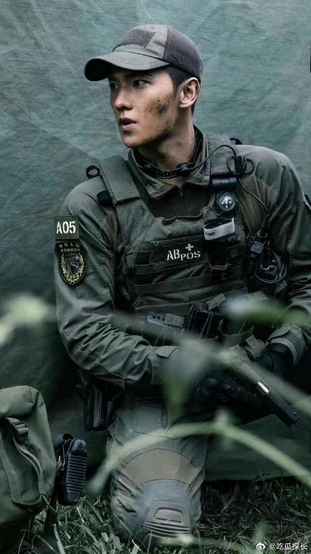 杨洋一出现收视率就涨 只要杨洋演戏，就不愁没热度。自带收视体质，一出场就抓眼球。