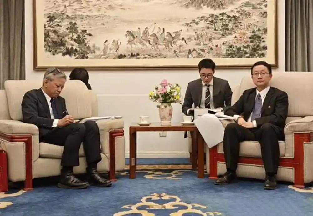 日本态度非常的强硬！面对我们的紧急约见，日本当面回击，还对我们提出一个要求！
 