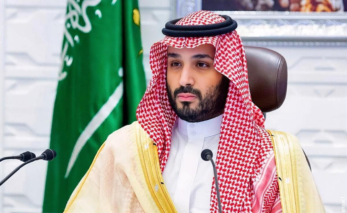 这通主动拨来的电话，不仅坐实了中东老大哥的焦虑，更撕开了地缘政治的新口子。

小