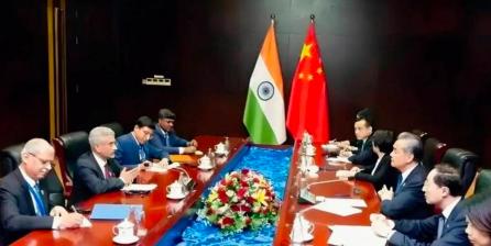 两个月 3 个顶级商务团轮番访华，印度带着千亿市场求中国建厂，结果全吃了闭门羹！