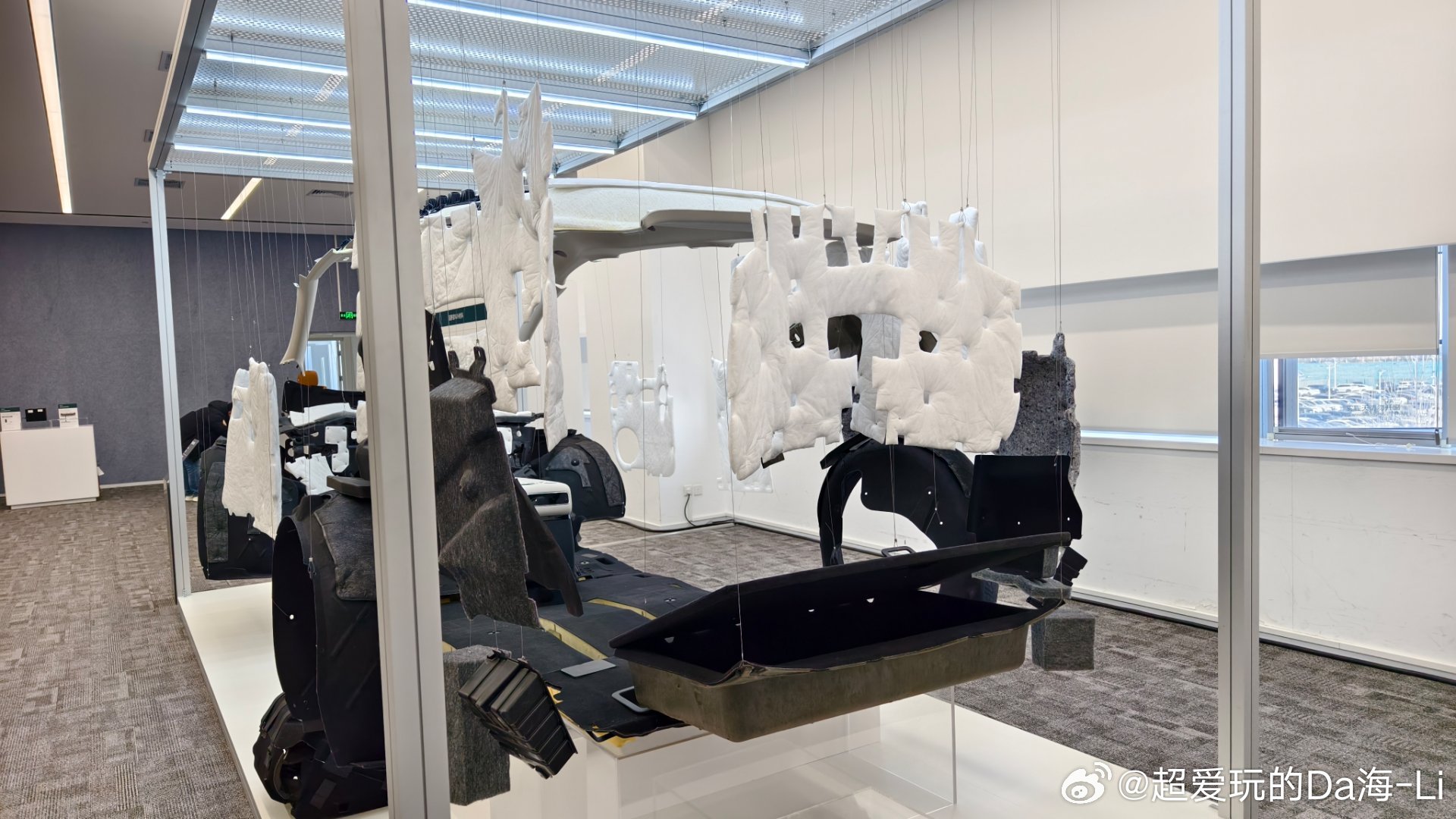 理想材料研发成果大盘点 理想MEGA的NVH是真的顶 ！总算懂为啥能做得这么好，