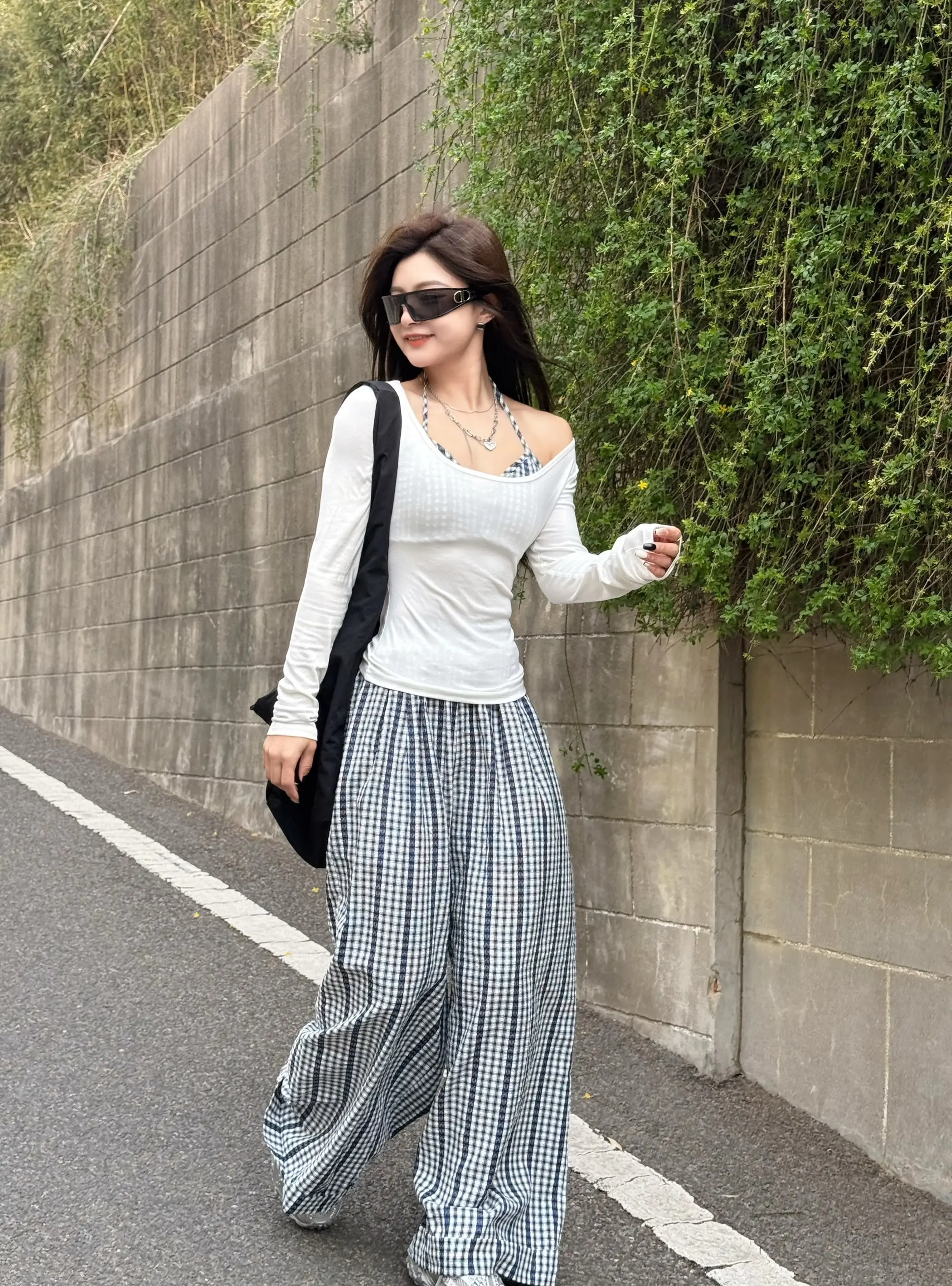 你是莉莉安还是董小姐……