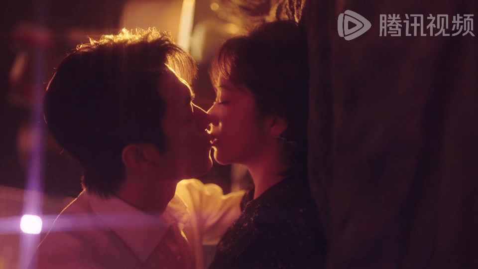 #纪星韩廷 成年人爱情的高速公路#这一段的床戏看的我也是非常的上头。纪星韩廷我喜