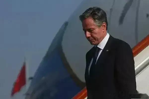 快讯，布林肯进村了！进村了！进村了！

6月18日7点左右，美国国务卿布林肯专机