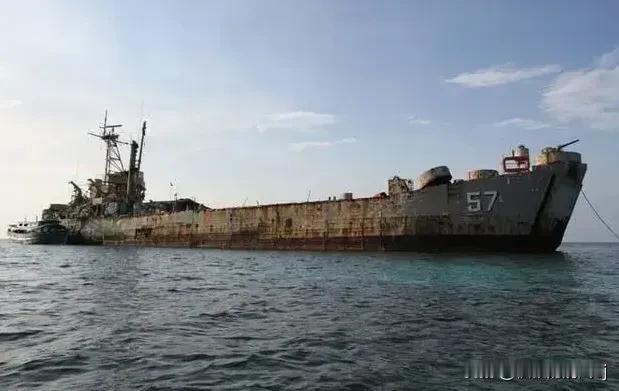 菲律宾海岸警卫队近日在仙宾礁的行动再次引发了国际社会的广泛关注。他们试图复刻仁爱