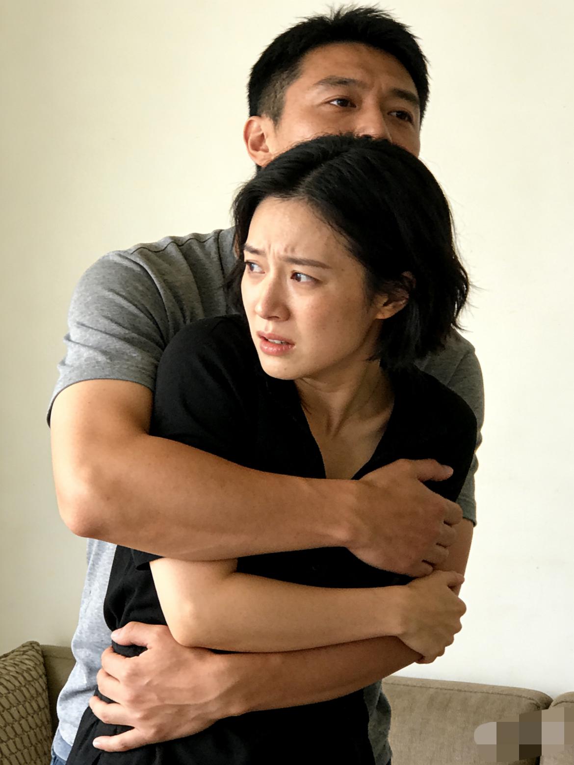 “这真是祸从天上来！”男子深夜联系不上前妻，竟冲到前妻闺蜜家持刀威胁还性侵！更离