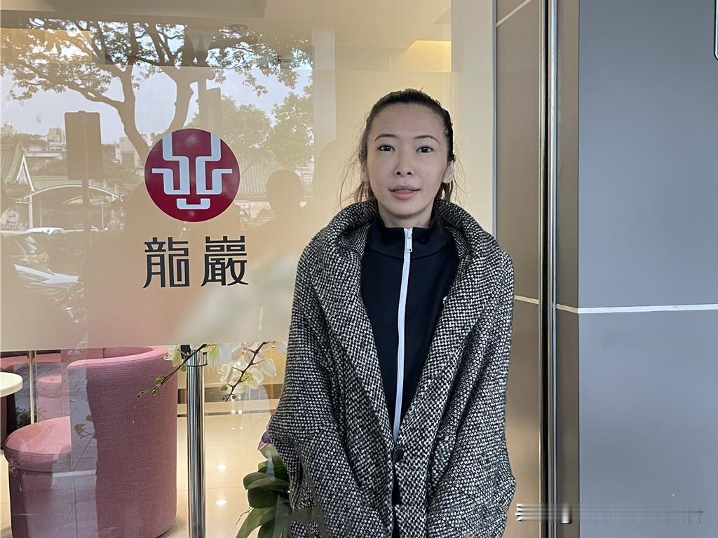 Makiyo暴瘦的原因法找到了！

此前Makiyo在采访中透露自己成功减重25