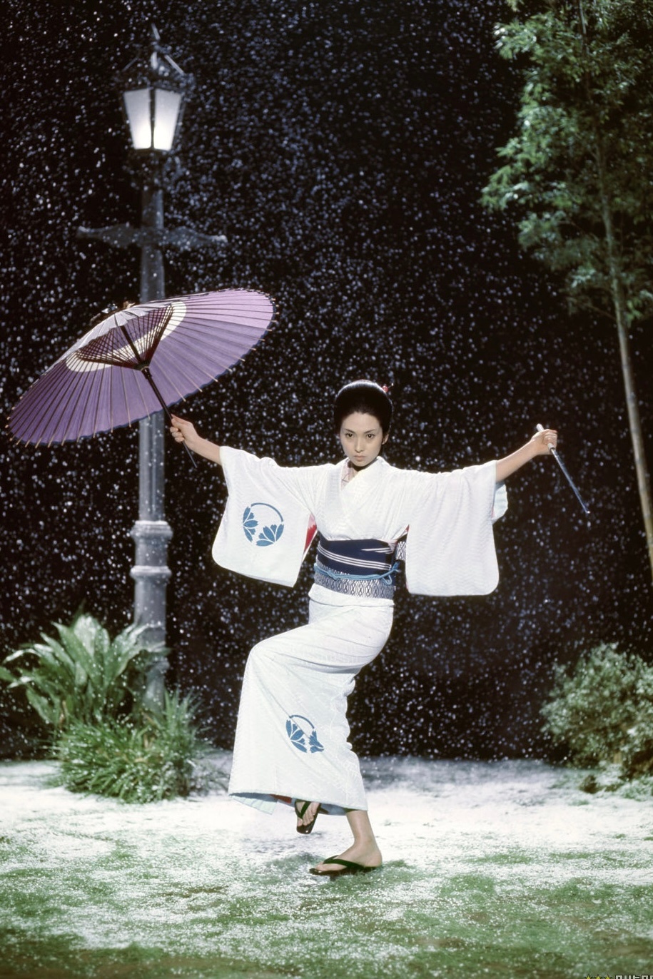 “应是天仙狂醉，乱把白云揉碎。”1973年，《修罗雪姬》中的梶芽衣子。 ​​​