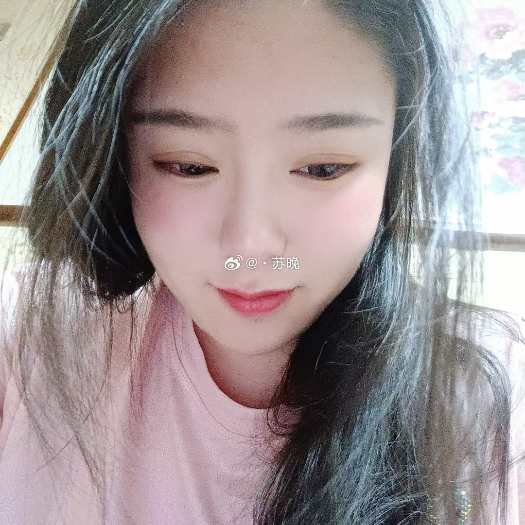 本人道德感低，接受很多其他人无法理解的东西。你喜不喜欢我，我不在乎。我可能不是个