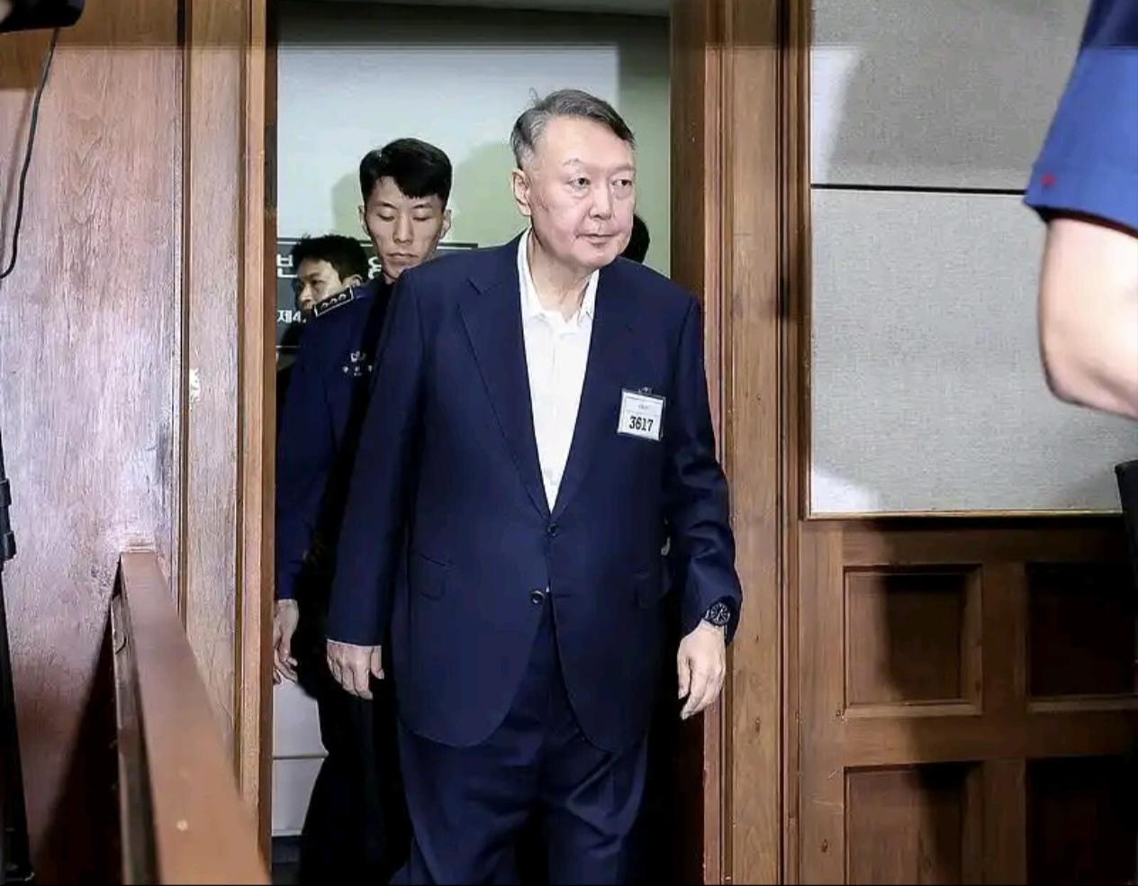 就在昨日
尹锡悦被判了！
不是死刑，也不是无期，而是5年

看到尹锡悦被判5年的