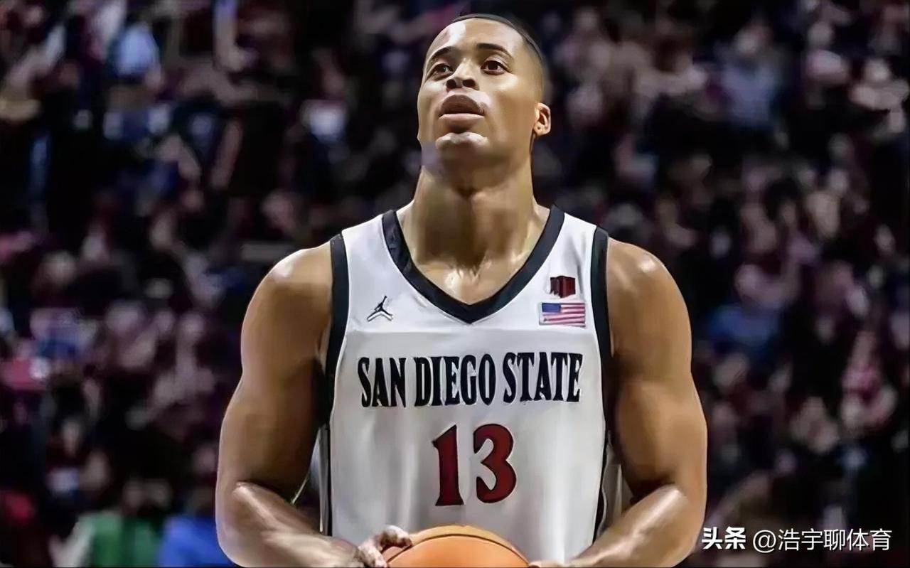 辽篮第八外援尘埃落定，黑又硬大外援加盟，德甲联赛篮板王助力乌戈征战季后赛。
辽篮