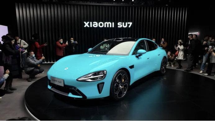 有人说雷军面临塌房风险，是因为“坑了穷人”这说法，米粉能同意嘛 （我不同意） 