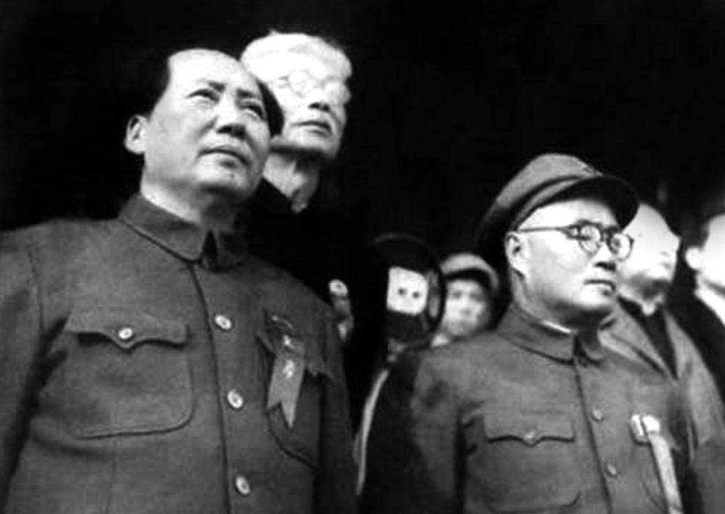 1957年刘伯承接到中央任职通知，为何主动致信毛主席请求免除自己的职务？
195