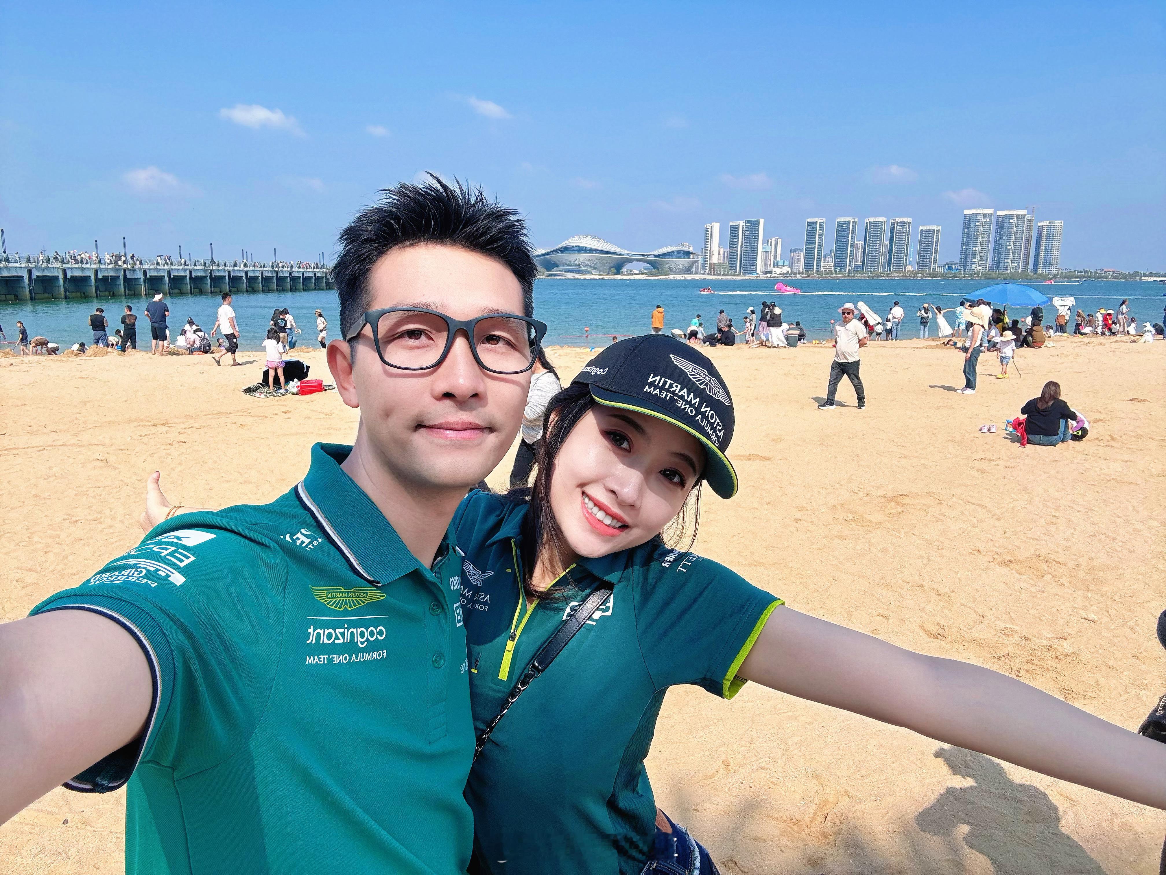 马年今日OOTD🐴马丁绿 湛江