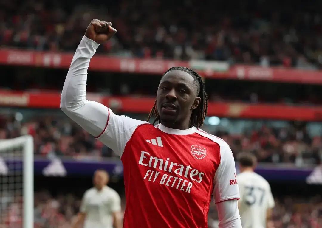 昨晚参加欧冠的三支英超球队，切尔西和曼城都被淘汰了，唯有阿森纳2：0勒沃库森晋级