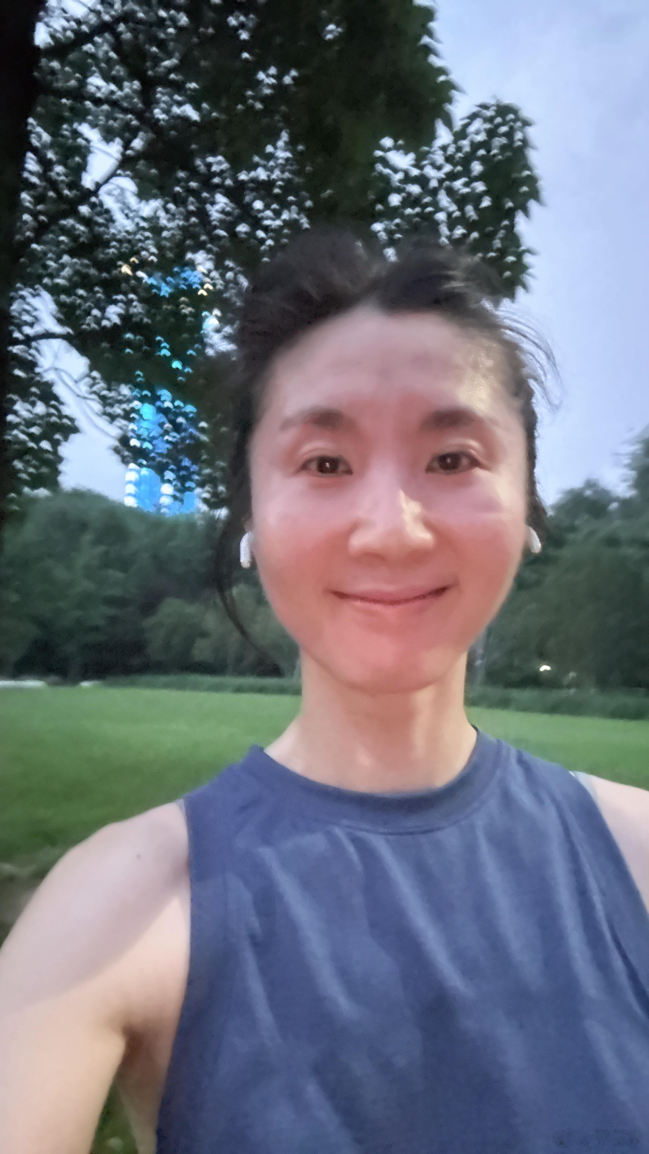 跑不动了，好久不跑，跑不动就放过自己了 