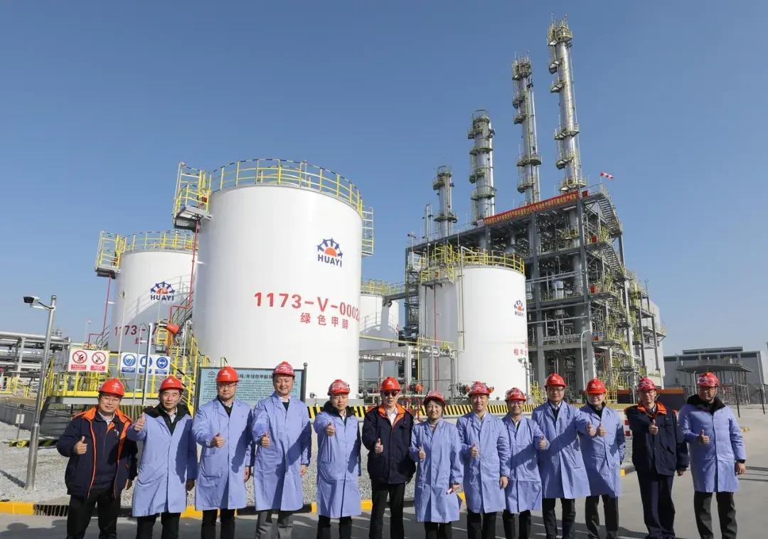 上海本地垃圾变宝，10万吨绿色甲醇投产，能帮船老板省大钱了！

年底上海化工区这