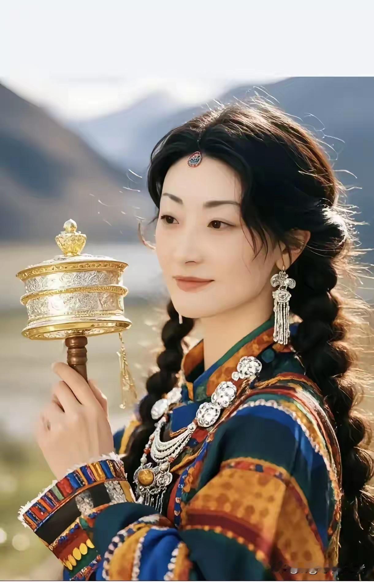 为什么烧香拜佛的年轻人越来越多烧香拜佛本质上拜不来未来，但根据墨菲定律，可图心安