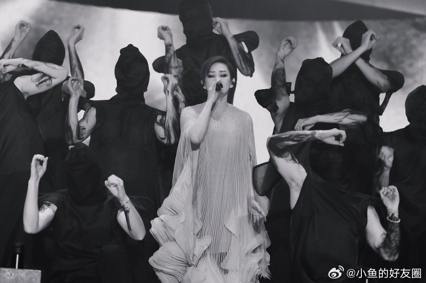 林忆莲巡演首站上海就等着林忆莲在上海开嗓了，回响终章2.0版，感觉每一句都能唱进