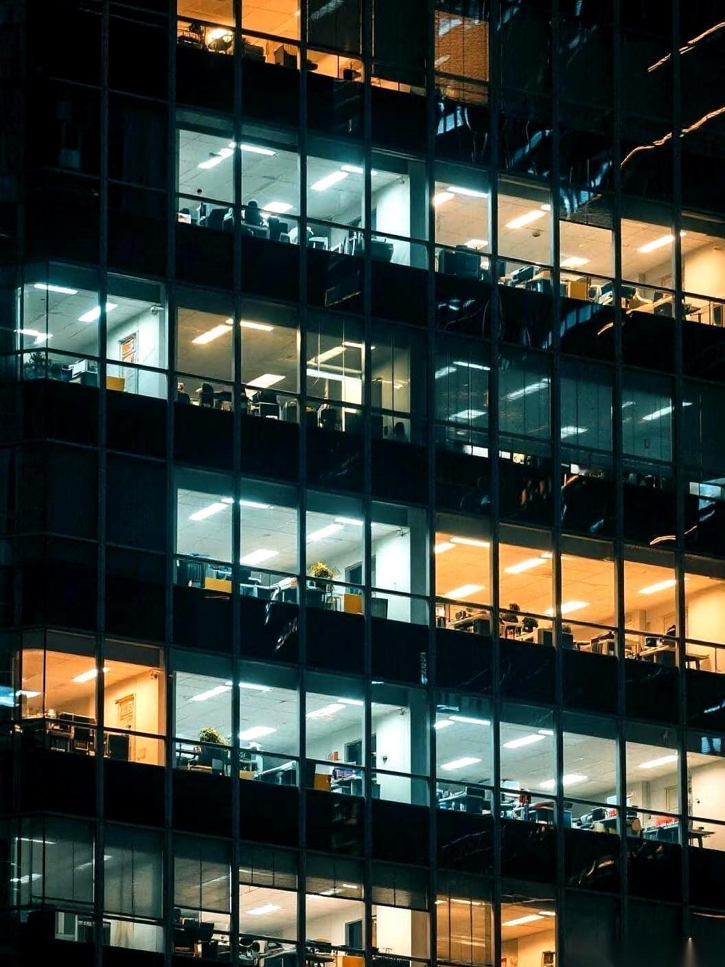 干得好，功劳是领导的。
干砸了，锅是你自己的。
就这么个理儿，别不信。
你吭哧吭